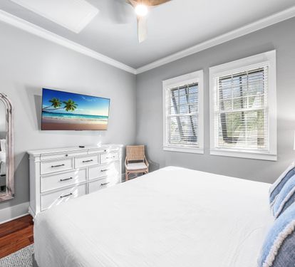 3rd Floor King Bedroom with Private Bathroom