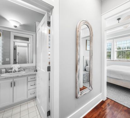 3rd Floor King Bedroom with Private Bathroom