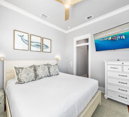 3rd Floor King Bedroom with Private Bathroom