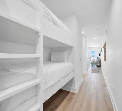 Hallway Bunks 1 Part 1
