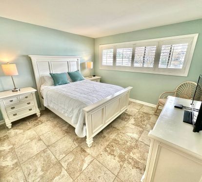 Guest Bedroom - Queen