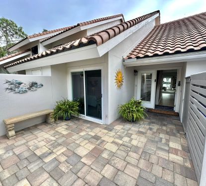 Entry way