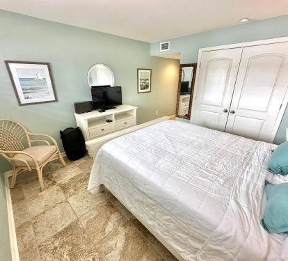 Guest Bedroom - Queen
