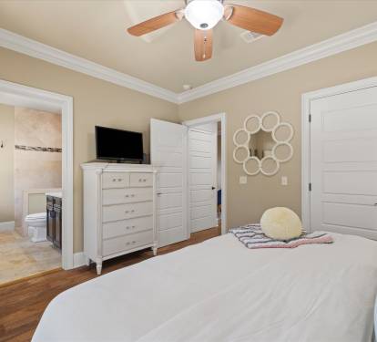 Guest Bedroom - King