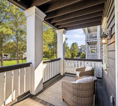 Private Balcony Overlooking St. Augustine Green!