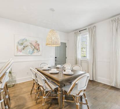Dining Area with Seating for 6