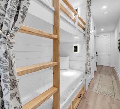 Hallway Bunks 1 Part 1