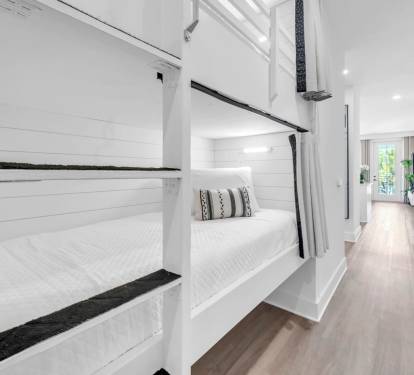Hallway Bunks 1 Part 1