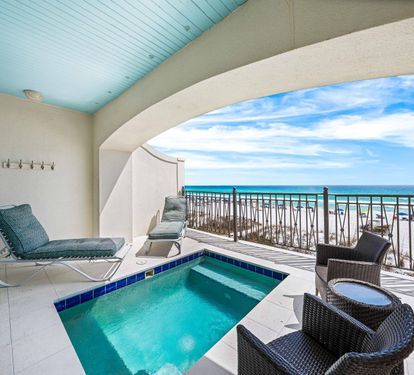 Private Splash Pool on the Beach!