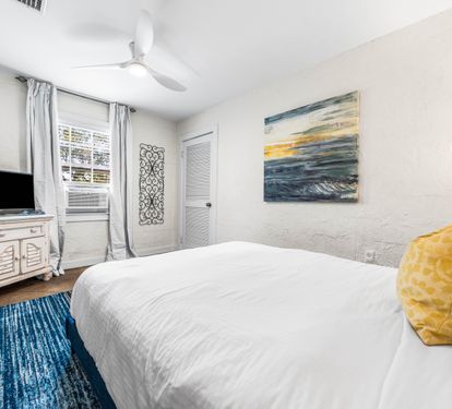 Queen Bedroom with Direct Full Bath Access