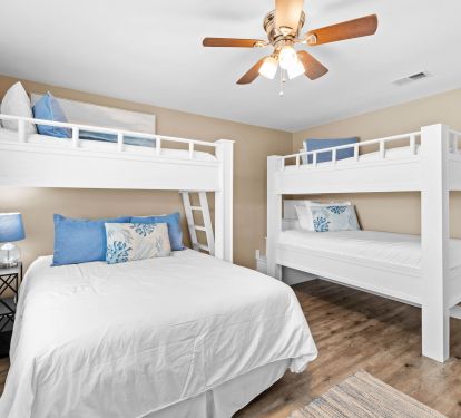 Bunk Room - Twin over Queen + Twin over Twin Bunks