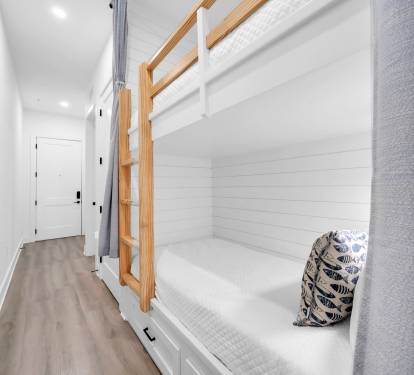 Hallway Bunks 1 Part 2