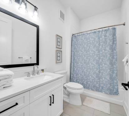 Hallway / Guest Bathroom 1 Part 1