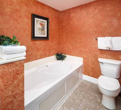 Master Bathroom - Waters Edge Resort Unit 212 Fort Walton Beach Okaloosa Island Vacation Rentals