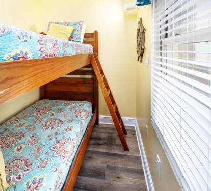 Bunk Room - Waters Edge Resort Unit 212 Fort Walton Beach Okaloosa Island Vacation Rentals