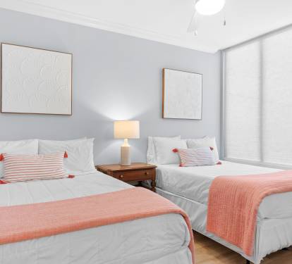 Guest Bedroom with 2 Double Beds