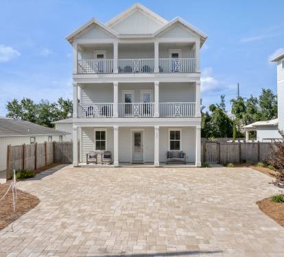 Large Home with plenty of Parking for 6