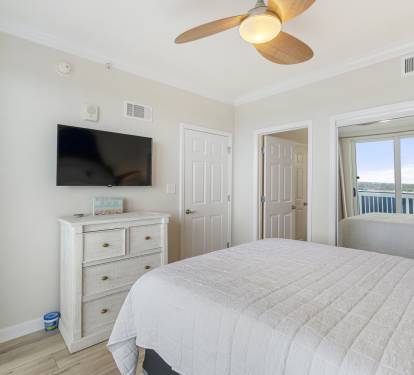 Serene King Suite