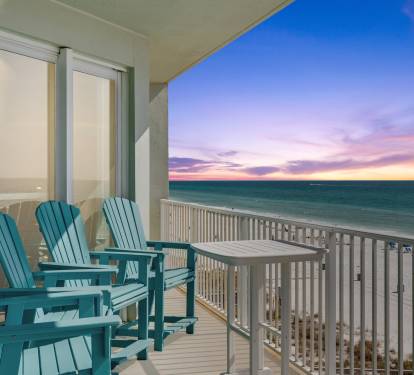 Private Gulf-View Balcony
