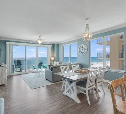 Scenic Coastal Dining