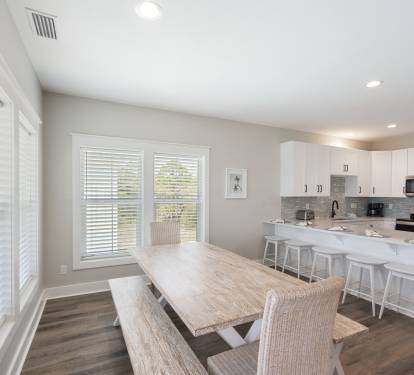 Sophisticated Coastal Dining