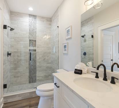 En suite bathroom
