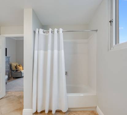 Spa-Inspired Bath Retreat