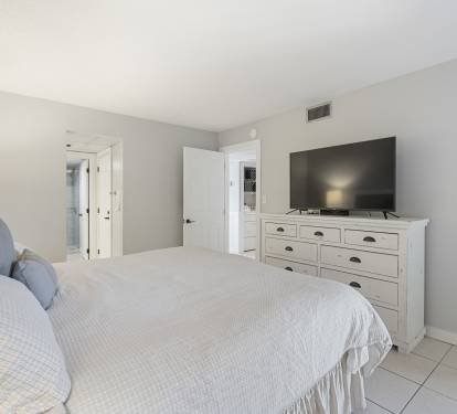 Serene King Suite