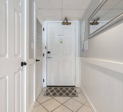 Bright & Inviting Entry