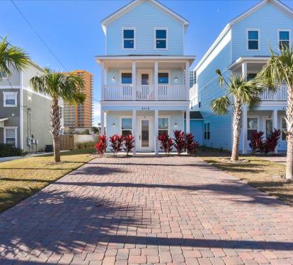 Exterior-Front with Great Porches