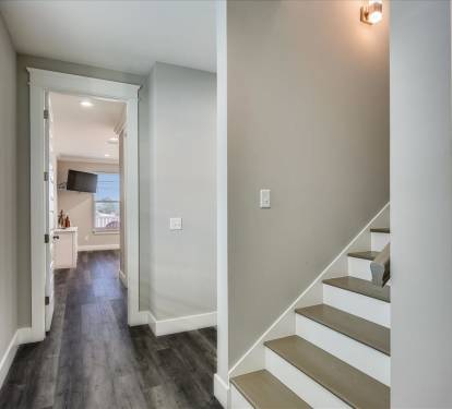 Upper Level-Landing