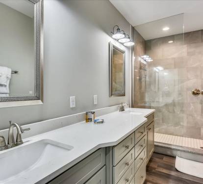 Upper Level-Primary Bath