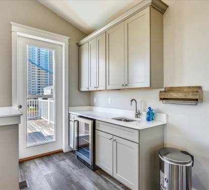 Upper Level 2-Kitchen Ette