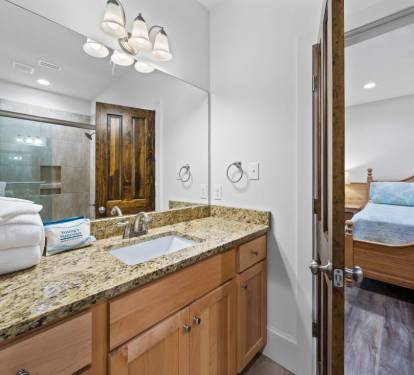 Summer Salt 4 Bathroom 2