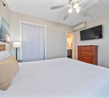 La Casita Azul Bedroom with Queen Bed