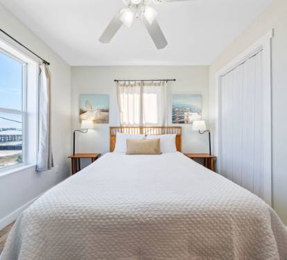 La Casita Azul Bedroom with Queen Bed
