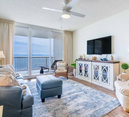 Beach Club 806A Living Room