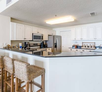 Beach Club 806A Kitchen Counter Seats 4
