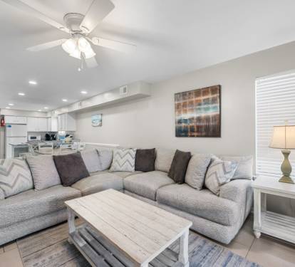 Bonhomme Richard East Living Room