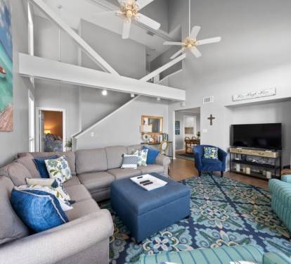Marilyn's Cottage Living Room