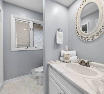 Marilyn's Cottage Bathroom 2