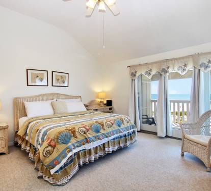 6 - Primary Bedroom (3)