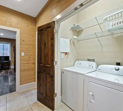 Summer Salt 3 Full Size Washer + Dryer