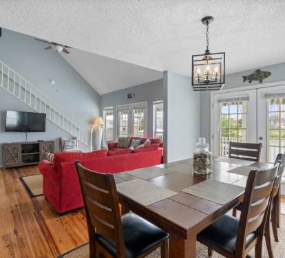 Sunset Daze Dining Table Seats 6