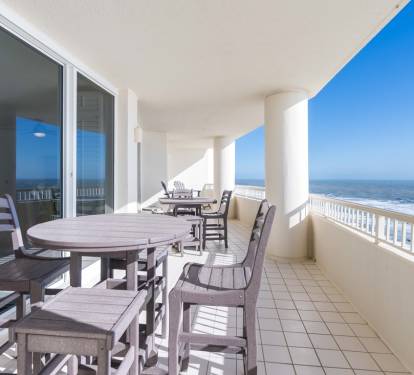 Beach Club 1705B Balcony