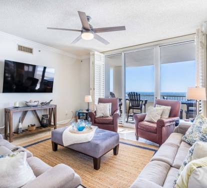 Beach Club 1705B Living Room