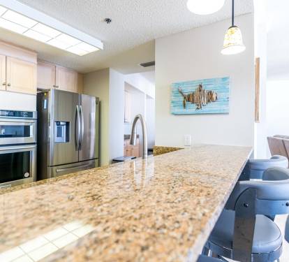 Beach Club 1705B Kitchen
