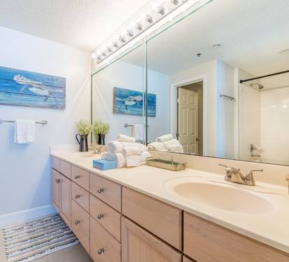 Beach Club 1705B Bathroom 2