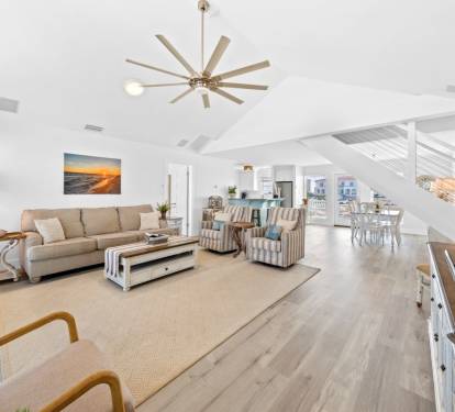 Tide-AL Living Room