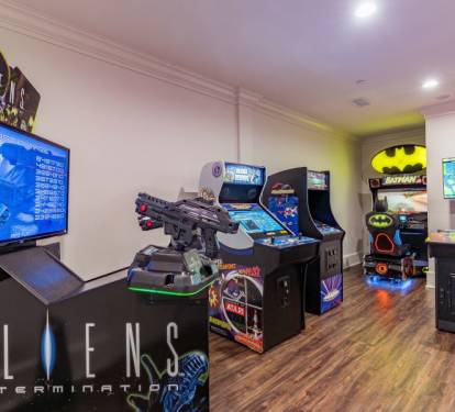 Beach Club Clubhouse Game Room (Available for fee to Condos with Membership)